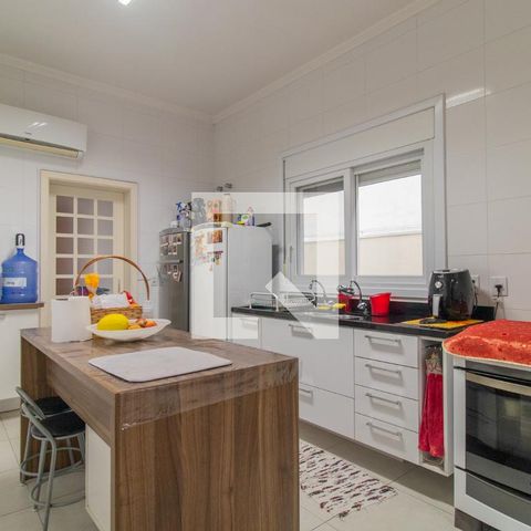 Casa de condomínio à venda com 270m², 5 quartos e 2 vagasCozinha