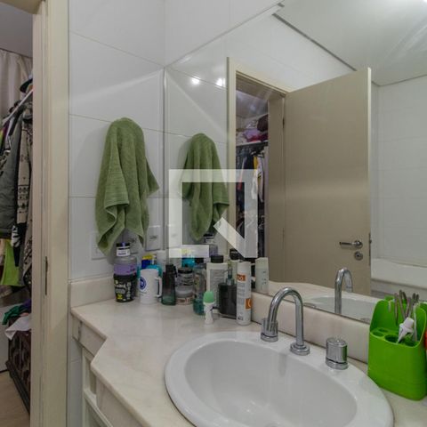 Casa de condomínio à venda com 270m², 5 quartos e 2 vagasBanheiro 1