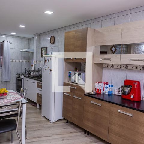 Casa à venda com 120m², 3 quartos e 2 vagas Casa à venda com 120m², 3 quartos e 2 vagascozinha 2
