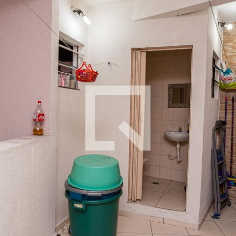 Casa à venda com 120m², 3 quartos e 2 vagas Casa à venda com 120m², 3 quartos e 2 vagasLavanderia