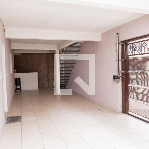 Casa à venda com 120m², 3 quartos e 2 vagas Casa à venda com 120m², 3 quartos e 2 vagasGaragem