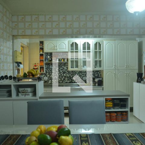 Casa para alugar com 196m², 4 quartos e 2 vagasCozinha