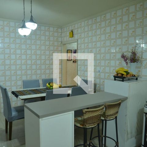 Casa para alugar com 196m², 4 quartos e 2 vagasCozinha