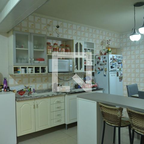 Casa para alugar com 196m², 4 quartos e 2 vagasCozinha