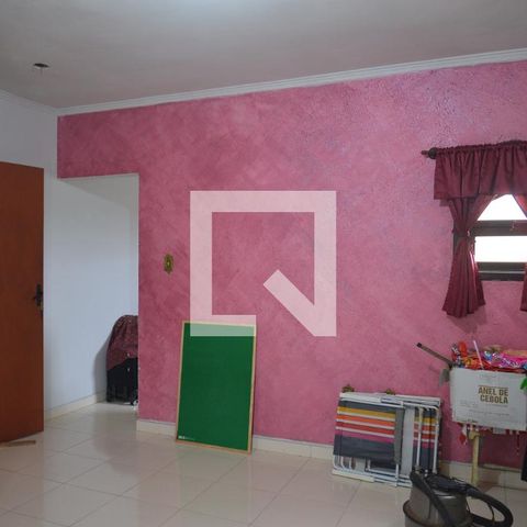 Casa para alugar com 196m², 4 quartos e 2 vagasSala