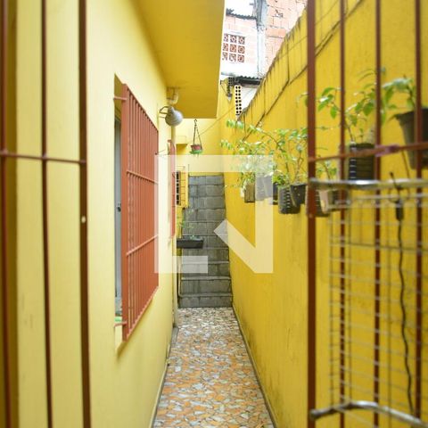 Casa para alugar com 196m², 4 quartos e 2 vagasQuintal