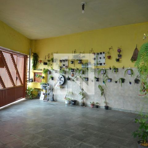 Casa para alugar com 196m², 4 quartos e 2 vagasGaragem