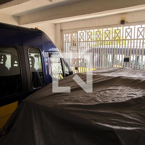 Casa à venda com 250m², 3 quartos e 2 vagas Casa à venda com 250m², 3 quartos e 2 vagasGaragem