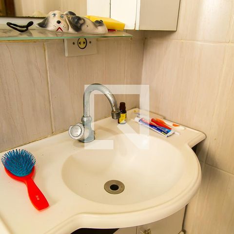 Casa à venda com 250m², 3 quartos e 2 vagas Casa à venda com 250m², 3 quartos e 2 vagasBanheiro da Suíte 3 - Pia