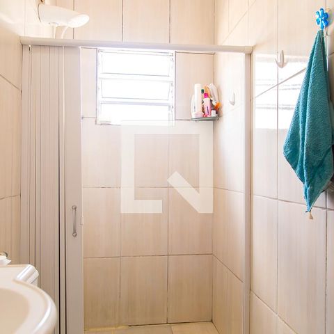 Casa à venda com 250m², 3 quartos e 2 vagas Casa à venda com 250m², 3 quartos e 2 vagasBanheiro da Suíte 2