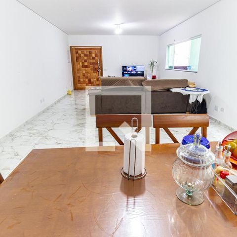 Casa à venda com 299m², 5 quartos e 4 vagas Casa à venda com 299m², 5 quartos e 4 vagasSala