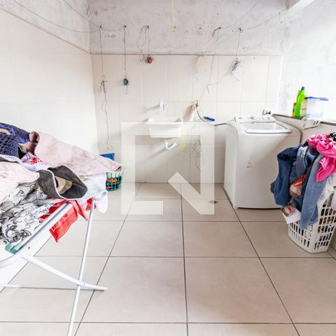 Casa à venda com 299m², 5 quartos e 4 vagas Casa à venda com 299m², 5 quartos e 4 vagasÁrea de Serviço