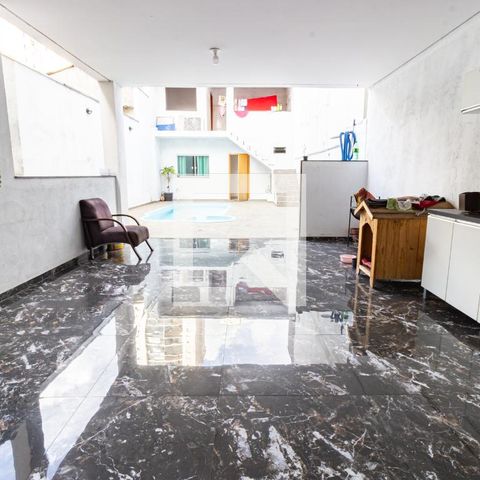 Casa à venda com 299m², 5 quartos e 4 vagas Casa à venda com 299m², 5 quartos e 4 vagasÁrea gourmet