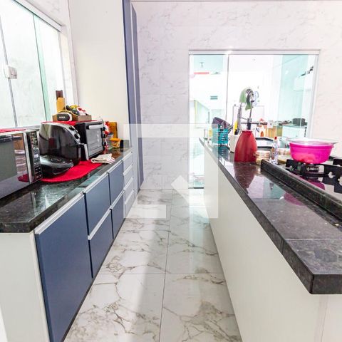 Casa à venda com 299m², 5 quartos e 4 vagas Casa à venda com 299m², 5 quartos e 4 vagasCozinha