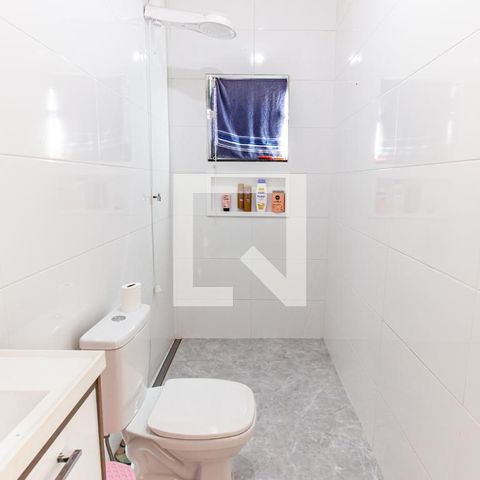 Casa à venda com 299m², 5 quartos e 4 vagas Casa à venda com 299m², 5 quartos e 4 vagasBanheiro da Suíte 2