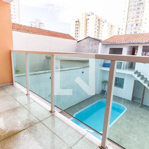 Casa à venda com 299m², 5 quartos e 4 vagas Casa à venda com 299m², 5 quartos e 4 vagasVaranda da Suíte 3