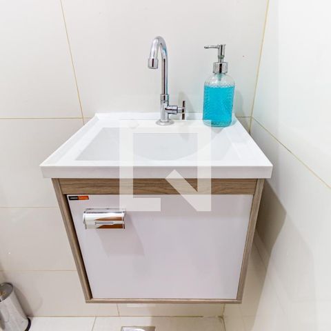 Casa à venda com 299m², 5 quartos e 4 vagas Casa à venda com 299m², 5 quartos e 4 vagasLavabo