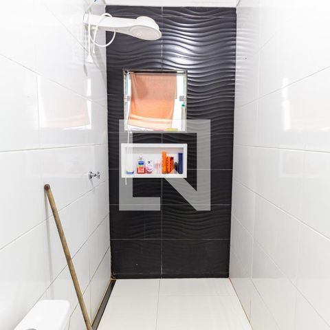 Casa à venda com 299m², 5 quartos e 4 vagas Casa à venda com 299m², 5 quartos e 4 vagasBanheiro da Suíte 3