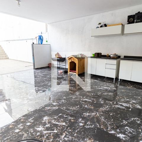 Casa à venda com 299m², 5 quartos e 4 vagas Casa à venda com 299m², 5 quartos e 4 vagasÁrea gourmet