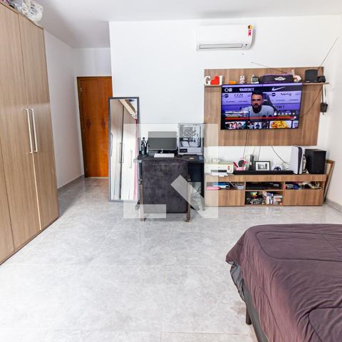 Casa à venda com 299m², 5 quartos e 4 vagas Casa à venda com 299m², 5 quartos e 4 vagasSuíte 3