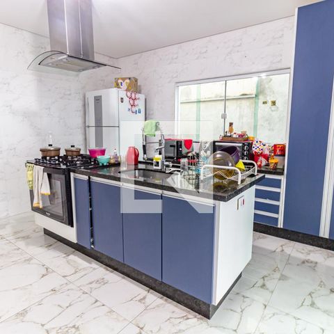 Casa à venda com 299m², 5 quartos e 4 vagas Casa à venda com 299m², 5 quartos e 4 vagasCozinha
