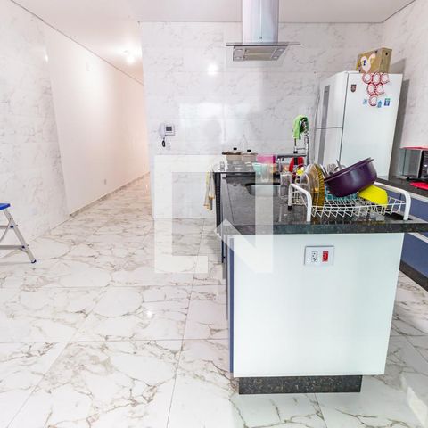 Casa à venda com 299m², 5 quartos e 4 vagas Casa à venda com 299m², 5 quartos e 4 vagasCozinha