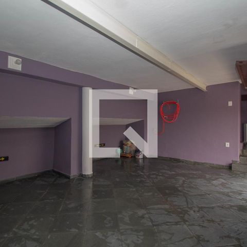 Casa à venda com 240m², 3 quartos e 2 vagas Casa à venda com 240m², 3 quartos e 2 vagasGaragem