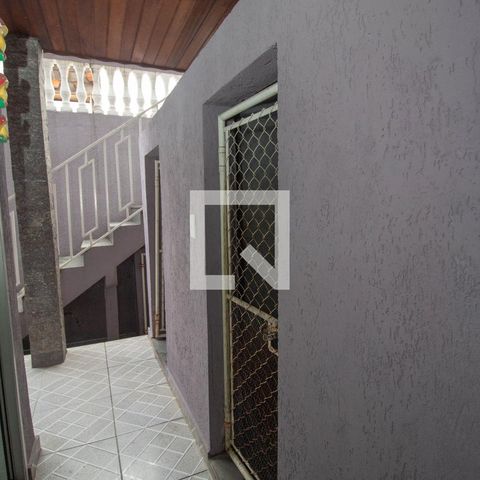 Casa à venda com 240m², 3 quartos e 2 vagas Casa à venda com 240m², 3 quartos e 2 vagasQuintal - Canil
