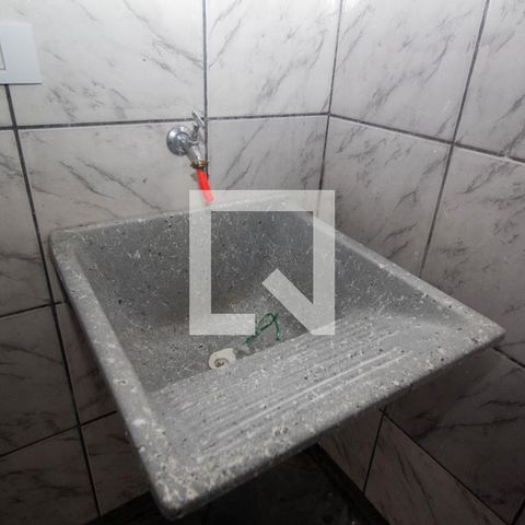 Casa à venda com 240m², 3 quartos e 2 vagas Casa à venda com 240m², 3 quartos e 2 vagasÁrea de Serviço