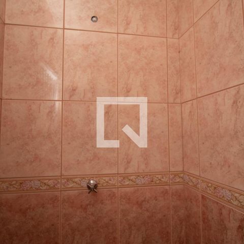 Casa à venda com 240m², 3 quartos e 2 vagas Casa à venda com 240m², 3 quartos e 2 vagasBanheiro da Suíte