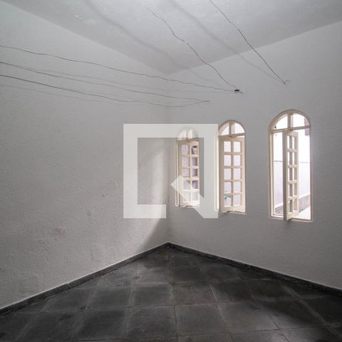 Casa à venda com 240m², 3 quartos e 2 vagas Casa à venda com 240m², 3 quartos e 2 vagasÁrea de Serviço