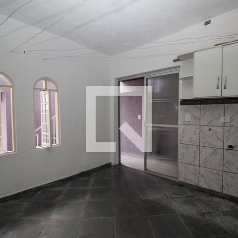 Casa à venda com 240m², 3 quartos e 2 vagas Casa à venda com 240m², 3 quartos e 2 vagasÁrea de Serviço