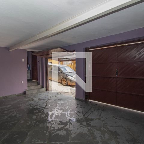 Casa à venda com 240m², 3 quartos e 2 vagas Casa à venda com 240m², 3 quartos e 2 vagasGaragem