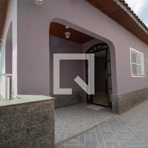 Casa à venda com 240m², 3 quartos e 2 vagas Casa à venda com 240m², 3 quartos e 2 vagasQuintal