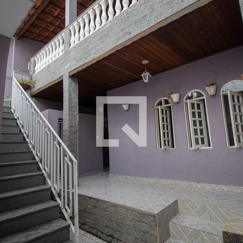 Casa à venda com 240m², 3 quartos e 2 vagas Casa à venda com 240m², 3 quartos e 2 vagasQuintal