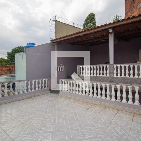 Casa à venda com 240m², 3 quartos e 2 vagas Casa à venda com 240m², 3 quartos e 2 vagasTerraço