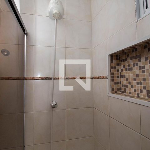 Casa à venda com 240m², 3 quartos e 2 vagas Casa à venda com 240m², 3 quartos e 2 vagasBanheiro