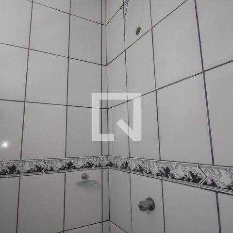 Casa à venda com 240m², 3 quartos e 2 vagas Casa à venda com 240m², 3 quartos e 2 vagasBanheiro de Serviço