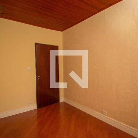 Casa à venda com 240m², 3 quartos e 2 vagas Casa à venda com 240m², 3 quartos e 2 vagasQuarto 2