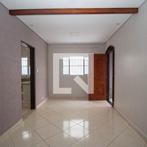 Casa à venda com 240m², 3 quartos e 2 vagas Casa à venda com 240m², 3 quartos e 2 vagasSala