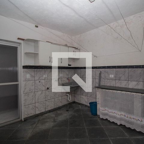 Casa à venda com 240m², 3 quartos e 2 vagas Casa à venda com 240m², 3 quartos e 2 vagasÁrea de Serviço