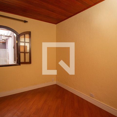 Casa à venda com 240m², 3 quartos e 2 vagas Casa à venda com 240m², 3 quartos e 2 vagasQuarto 2