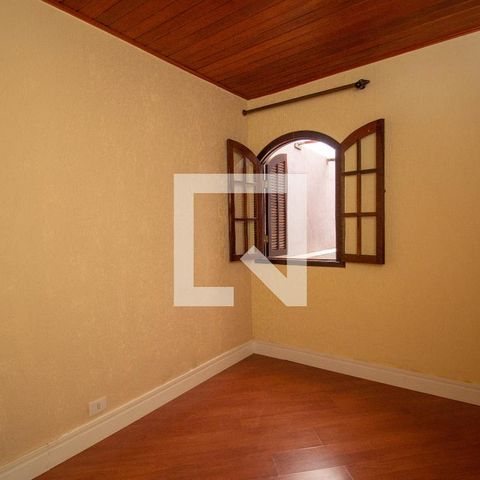 Casa à venda com 240m², 3 quartos e 2 vagas Casa à venda com 240m², 3 quartos e 2 vagasQuarto 2