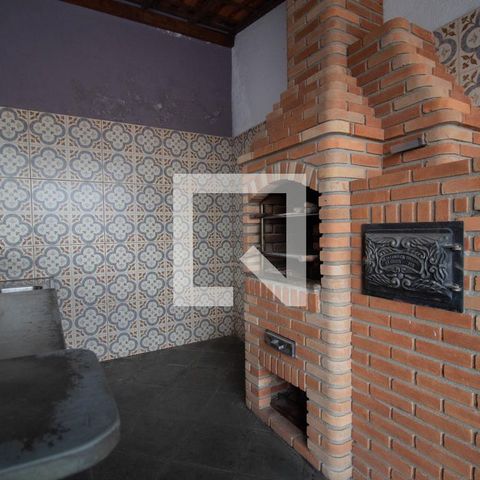Casa à venda com 240m², 3 quartos e 2 vagas Casa à venda com 240m², 3 quartos e 2 vagasChurrasqueira