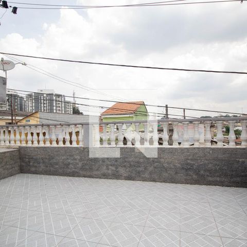 Casa à venda com 240m², 3 quartos e 2 vagas Casa à venda com 240m², 3 quartos e 2 vagasVista