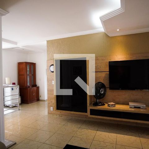 Casa à venda com 570m², 8 quartos e 4 vagasSala 2