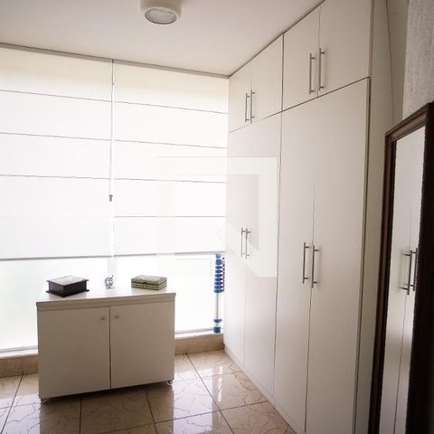 Casa à venda com 570m², 8 quartos e 4 vagasCloset
