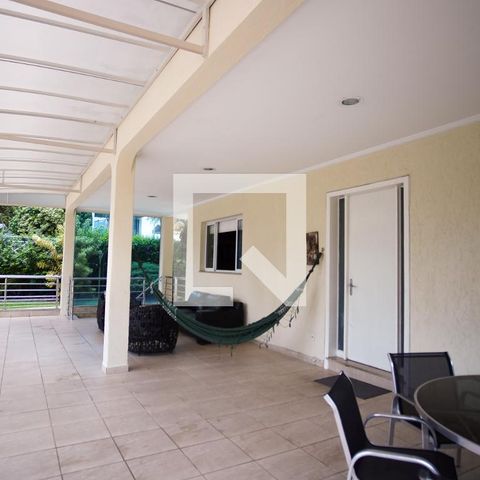 Casa à venda com 570m², 8 quartos e 4 vagasVaranda 2
