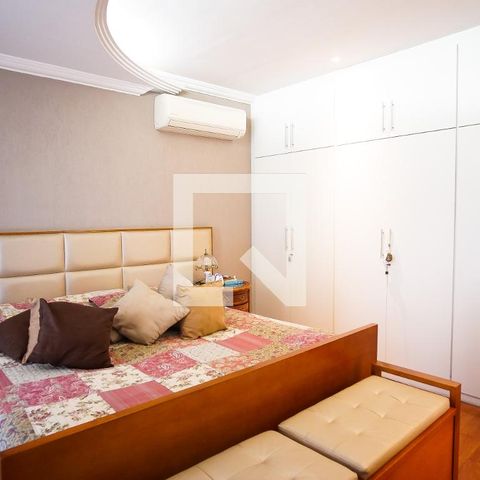 Casa à venda com 570m², 8 quartos e 4 vagasQuarto 1 - Suíte 