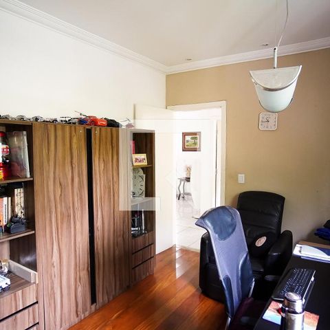 Casa à venda com 570m², 8 quartos e 4 vagasEscritorio 1